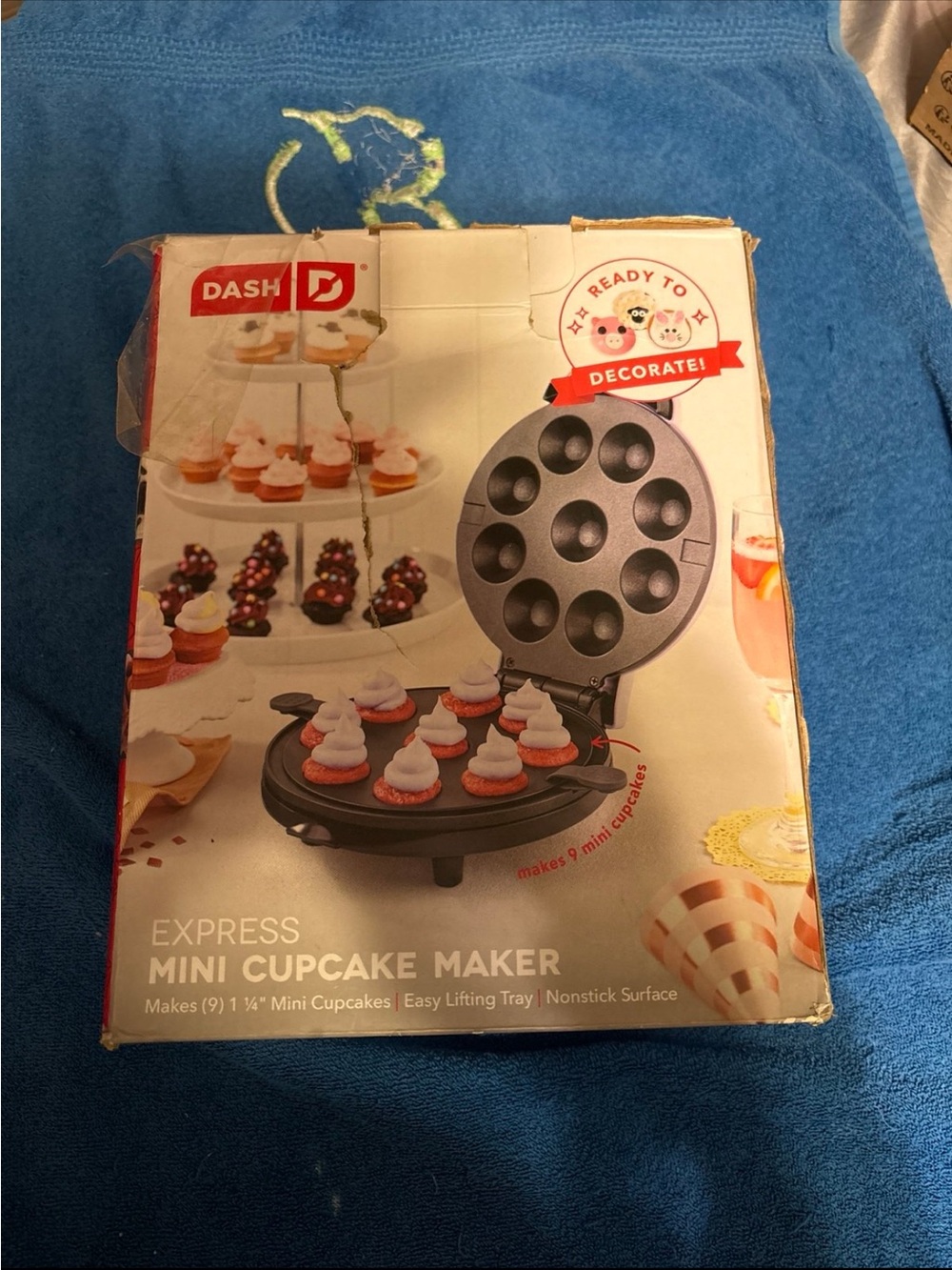 Dash Express Mini Cupcake Maker - Black
